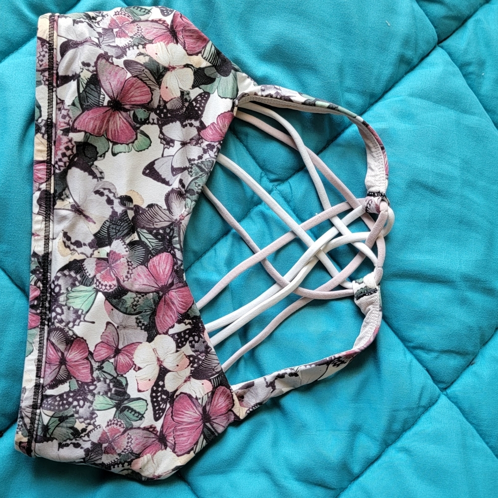 Lululemon free to he wild 4. Butterflies